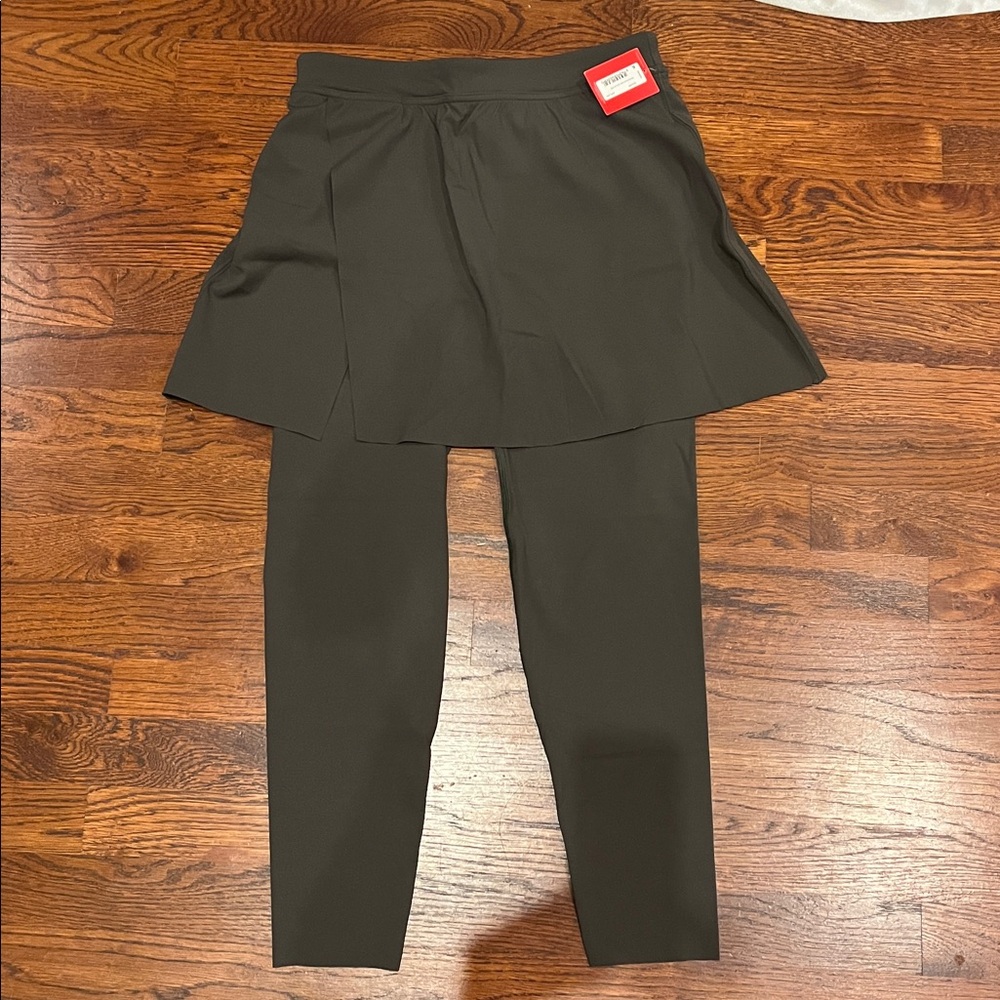 SPANX NWT Booty Boost Skirt around 7/8 Skirted Leggings